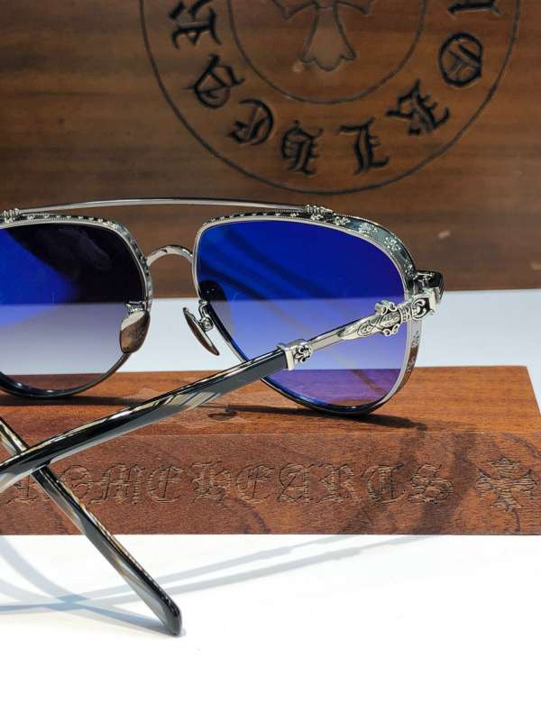 Picture of Chrome Hearts Sunglasses _SKUfw52080668fw